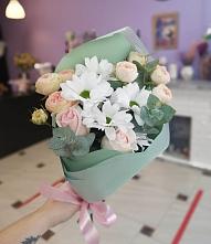 Букет цветов из:  Хризантемы и Розы #REPLACE_PRED# Усть-Луга
