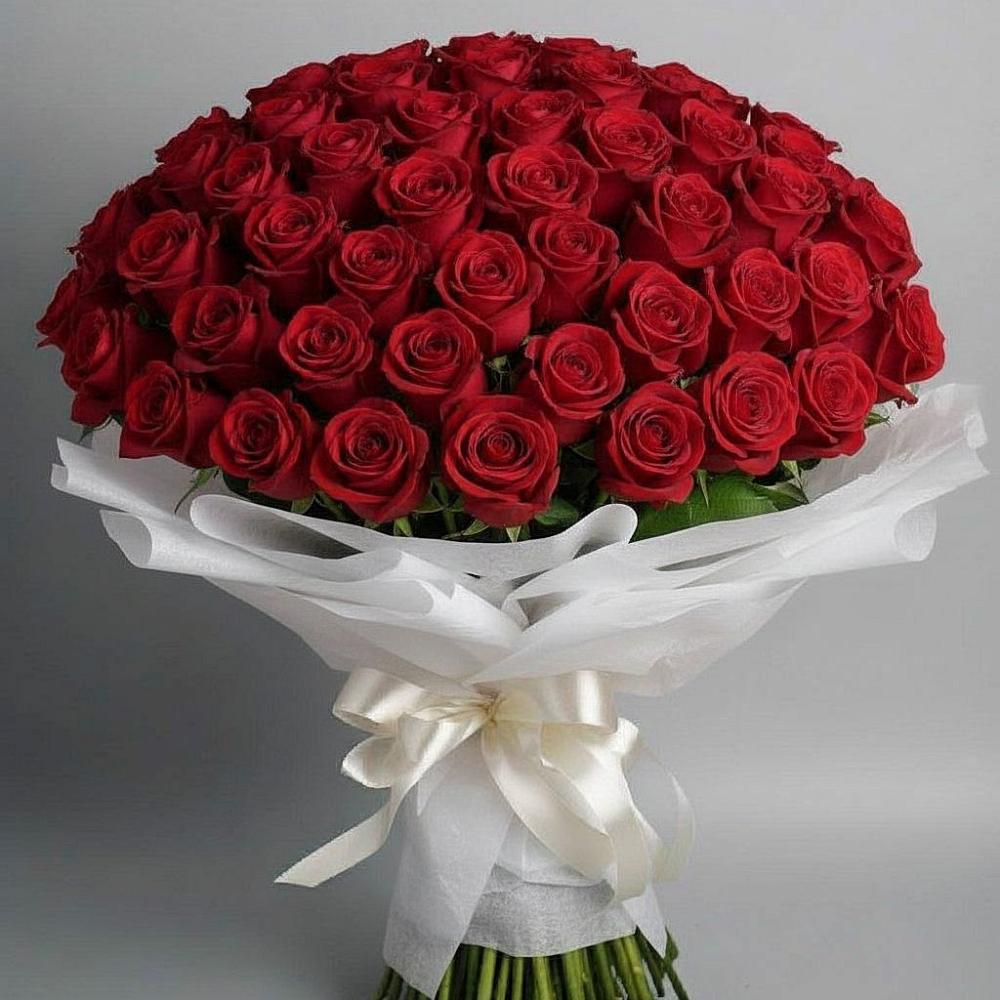 Букет 101 Красная роза Блэк Мэджик в Усть-Луга