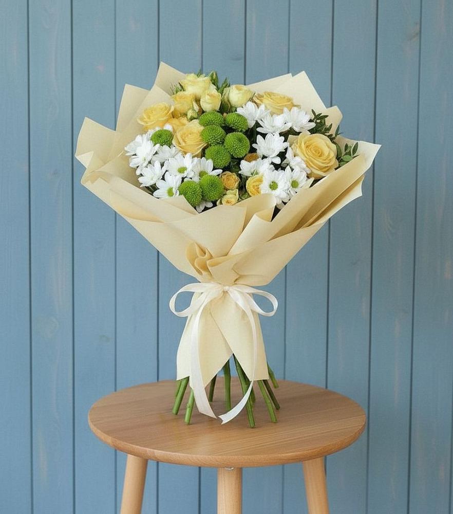 Букет цветов из: Хризантемы и Розы в Усть-Луга