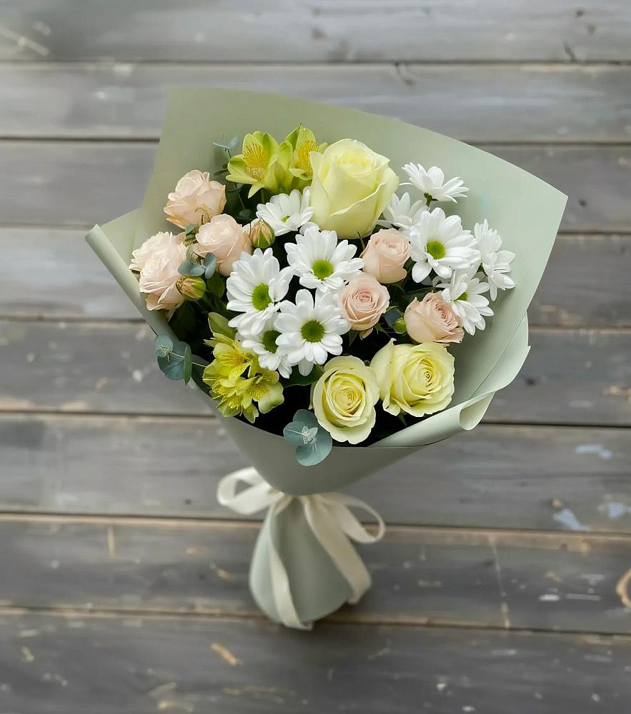 Букет цветов из: Альстромерии, Розы и Хризантемы в Усть-Луга