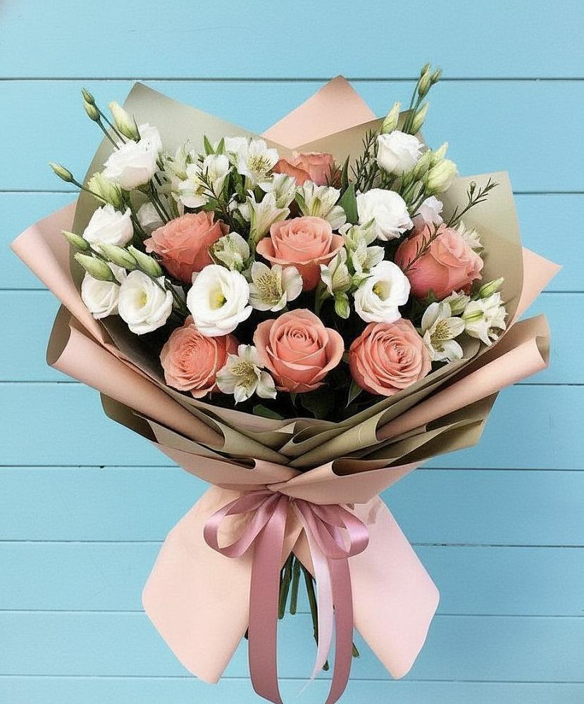 Букет цветов из: Розы, Альстромерии и Лизиантусы в Усть-Луга