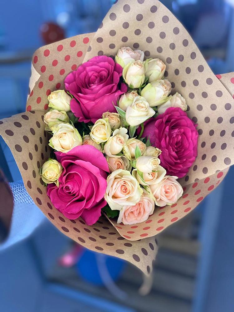 Букет цветов из: Розы в Усть-Луга