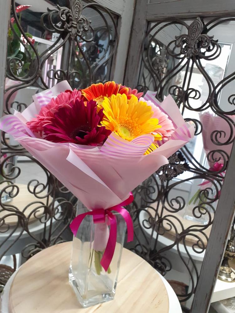 Букет цветов из: Герберы в Усть-Луга