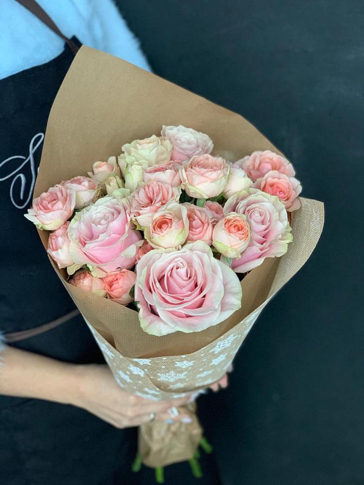 Букет цветов из: Хризантемы и Розы в Усть-Луга