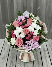Букет цветов из:  Альстромерии, Гвоздики, Розы и Хризантемы в Усть-Луга