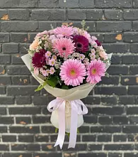 Букет цветов из:  Герберы и Хризантемы в Усть-Луга
