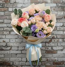 Букет цветов из:  Розы, Лизиантусы и Гвоздики в Усть-Луга