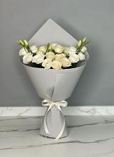 Букет цветов из:  Розы и Лизиантусы в Усть-Луга